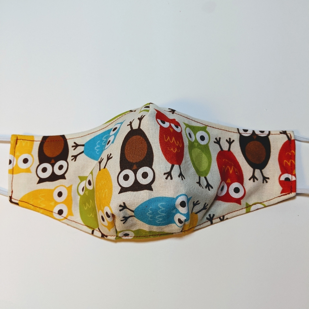 7$ 5/25$ Face mask Reversible - Picture 3 of 6
